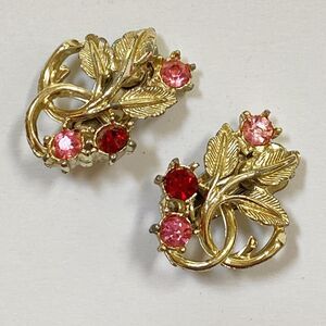 Vintage Clip On Earrings Mid Century Goldtone & Pink Rhinestones Filigree Floral